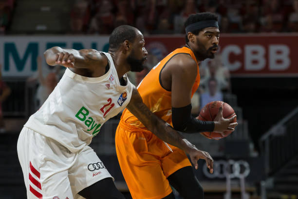 队奠定基础 队奠定基础