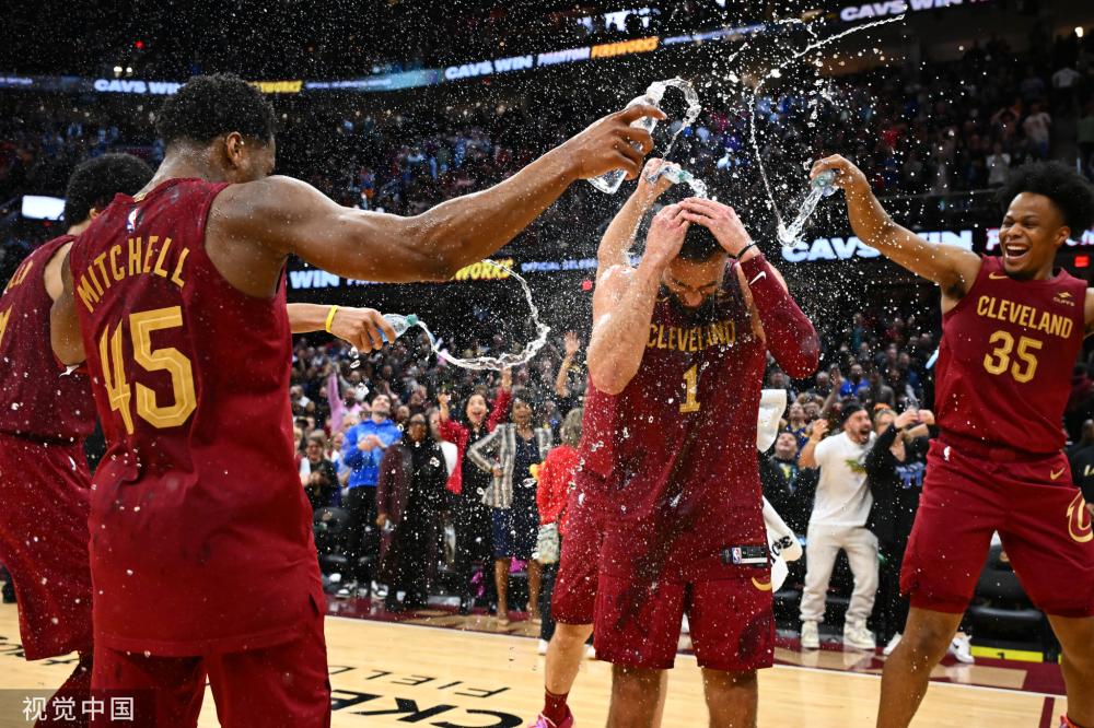 借其完备的 借其完备的