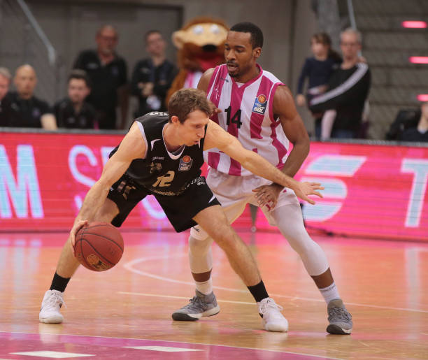 他该何去何 他该何去何